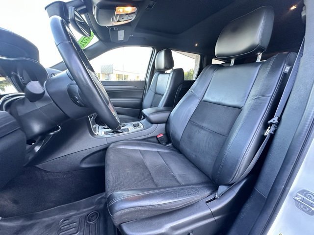 Used 2022 Jeep Grand Cherokee Laredo X image 12