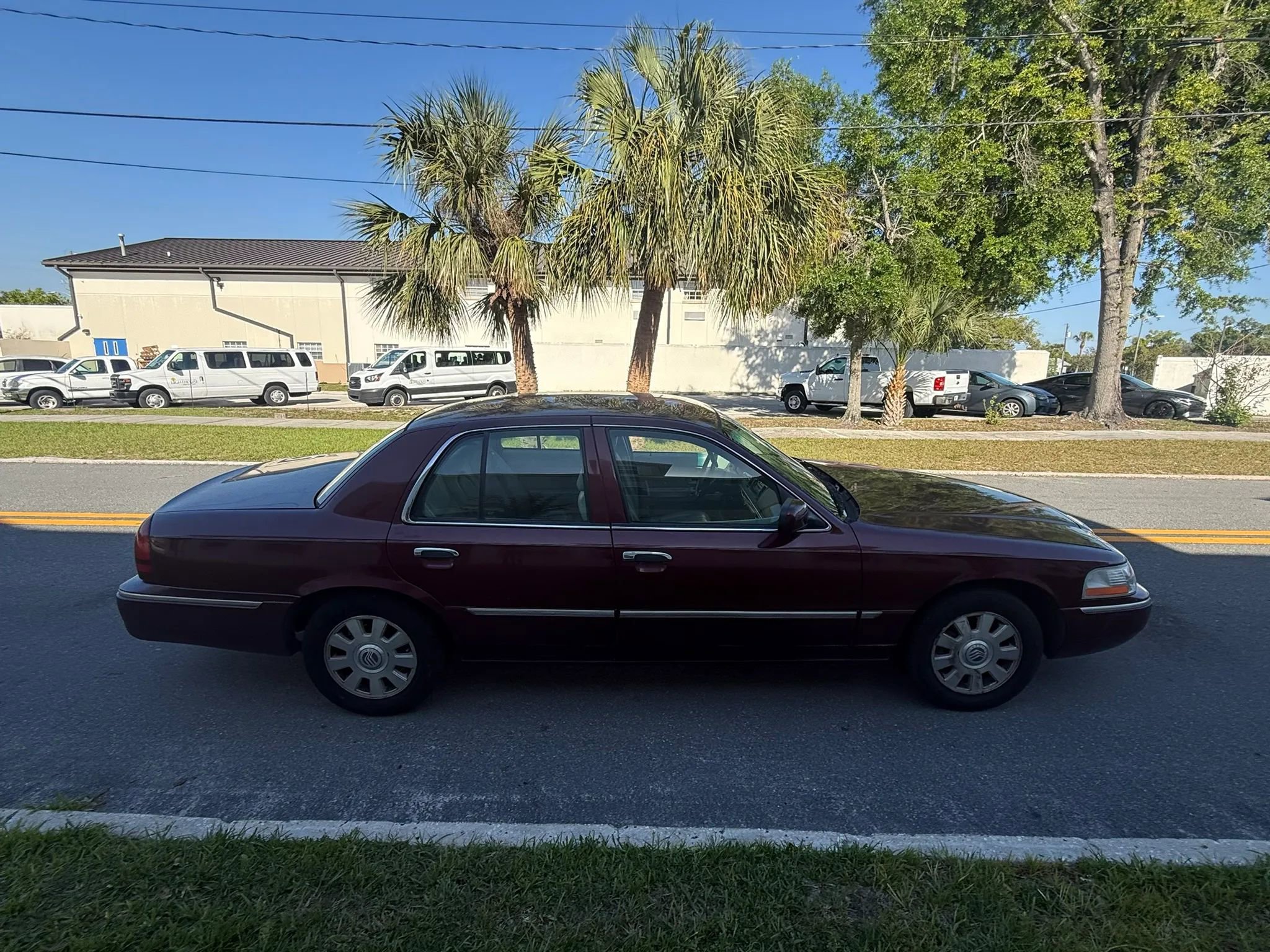 Used 2004 Mercury Grand Marquis LS RWD image 4