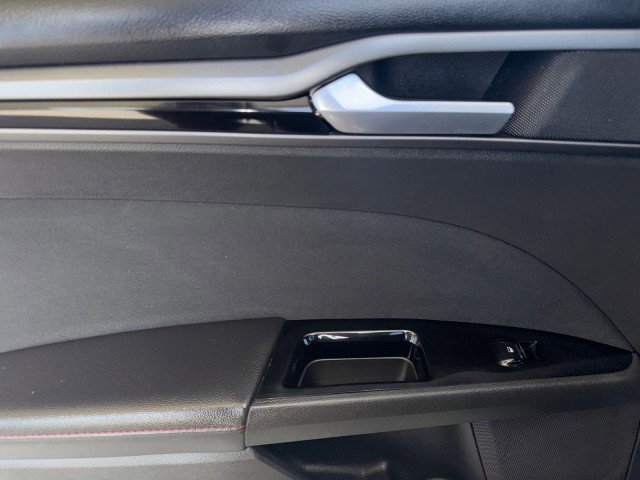 Used 2016 Ford Fusion SE FWD image 6