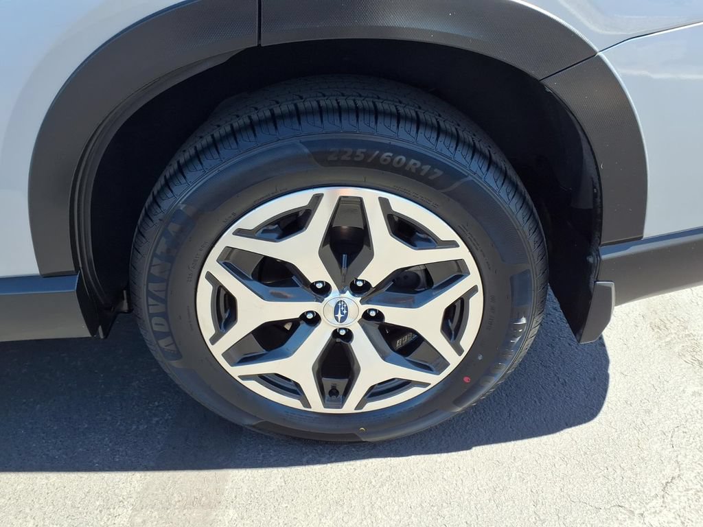 Certified 2023 Subaru Forester Premium AWD/4WD image 14