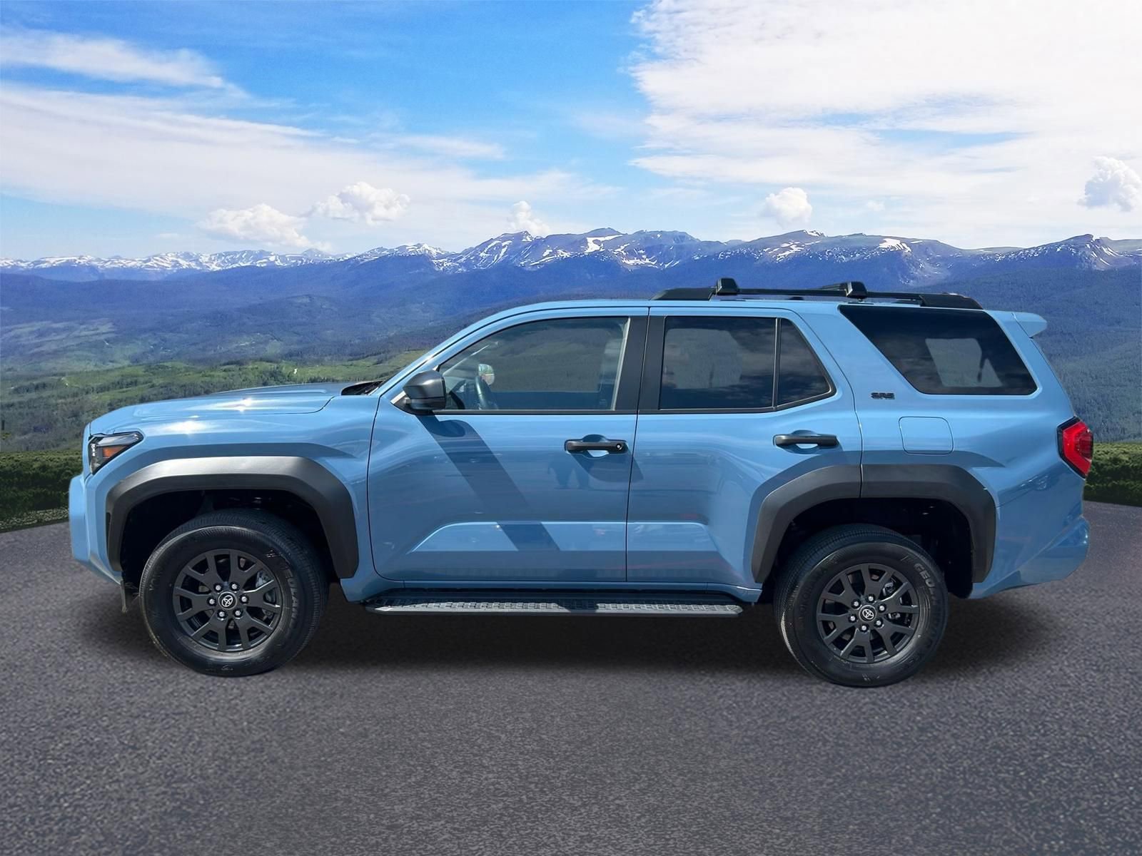 Used 2025 Toyota 4Runner SR5 AWD/4WD image 2