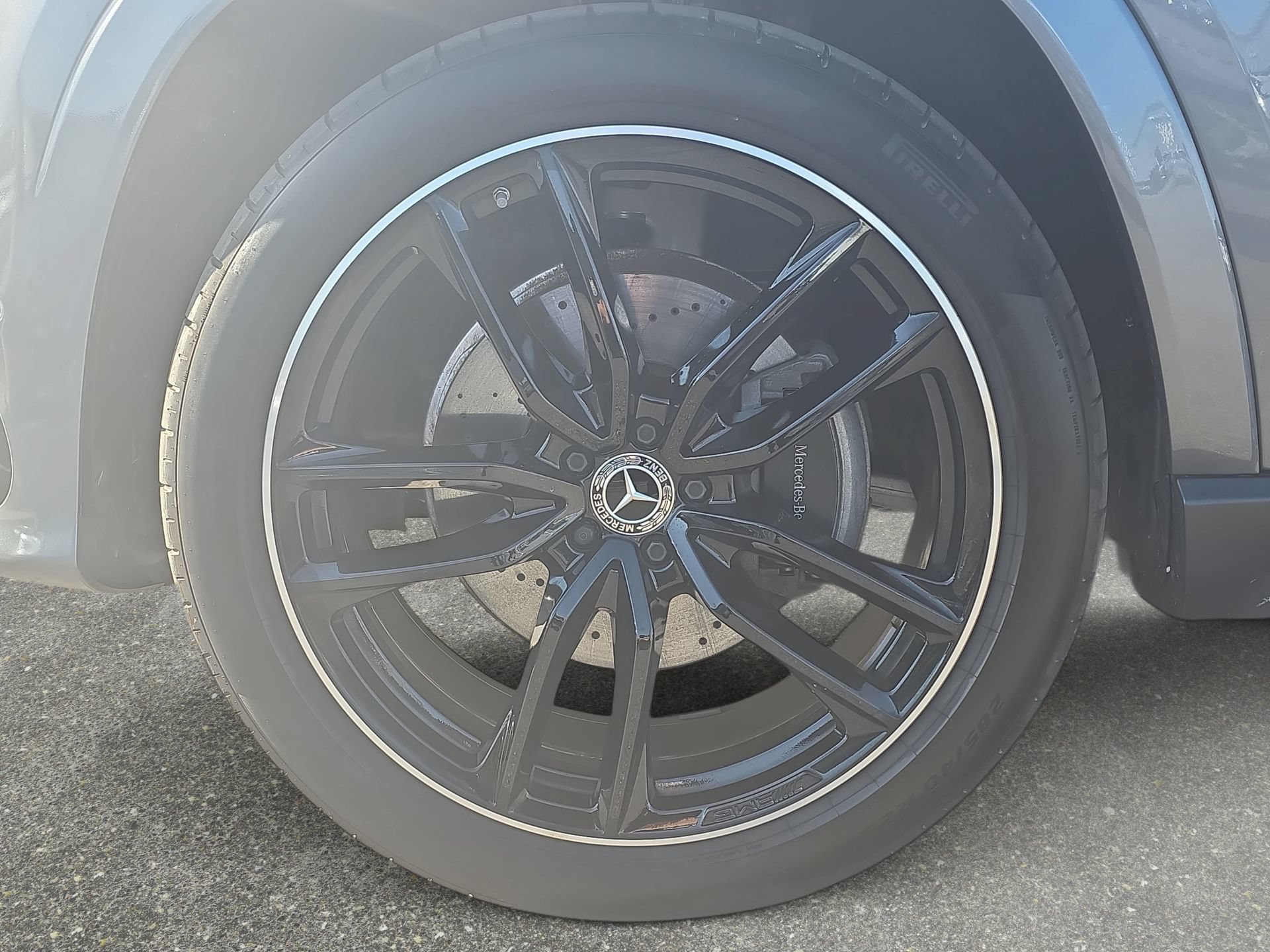 Used 2025 Mercedes-Benz GLS 580 4MATIC image 31