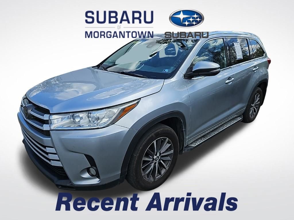 Used 2018 Toyota Highlander XLE w/ Carpet Mat Package (TMS) image 1
