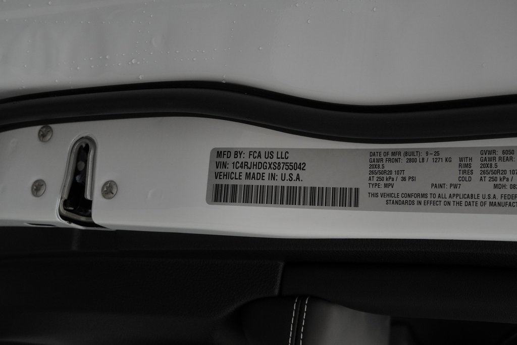 New 2025 Jeep Grand Cherokee Overland image 41