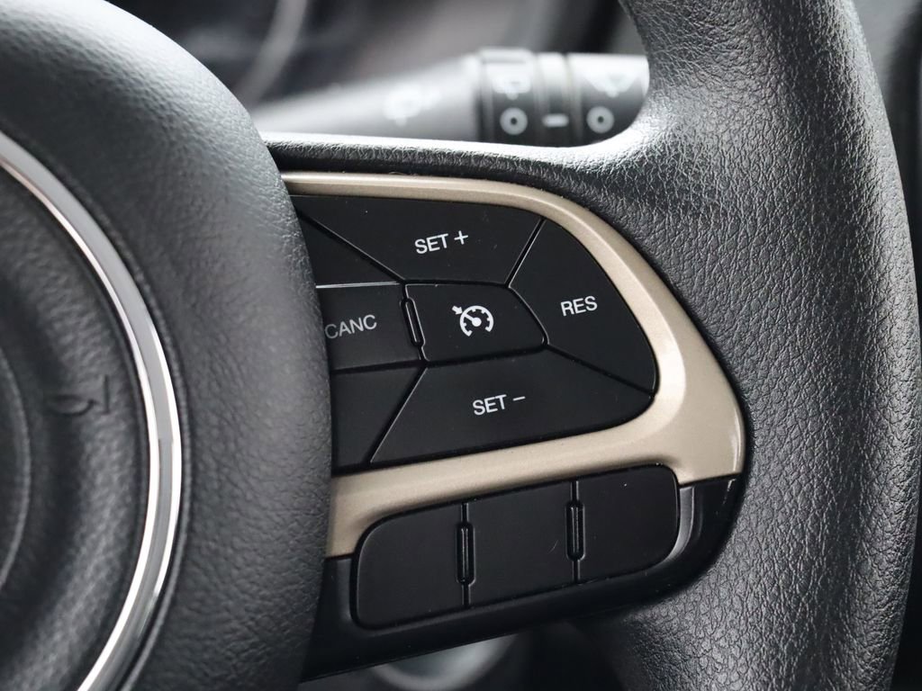 Used 2016 Jeep Renegade Sport w/ Power & Air Group FWD image 16