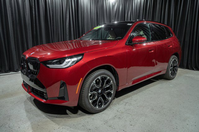 Used 2025 BMW X3 xDrive30i w/ Premium Package image 1