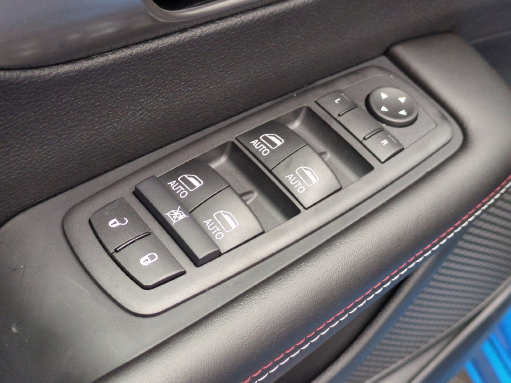 New 2027 Chrysler Pacifica Select FWD image 13