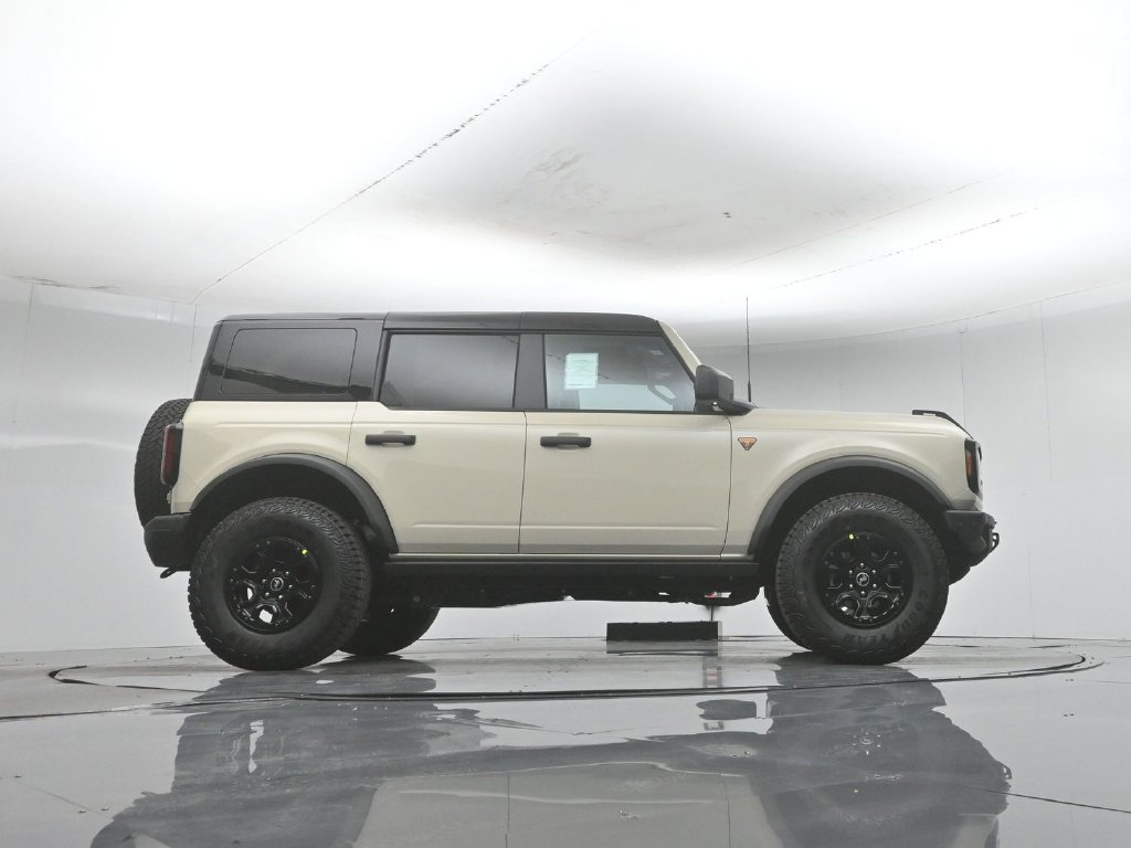 New 2026 Ford Bronco Badlands w/ Wildtrak Package AWD/4WD image 47