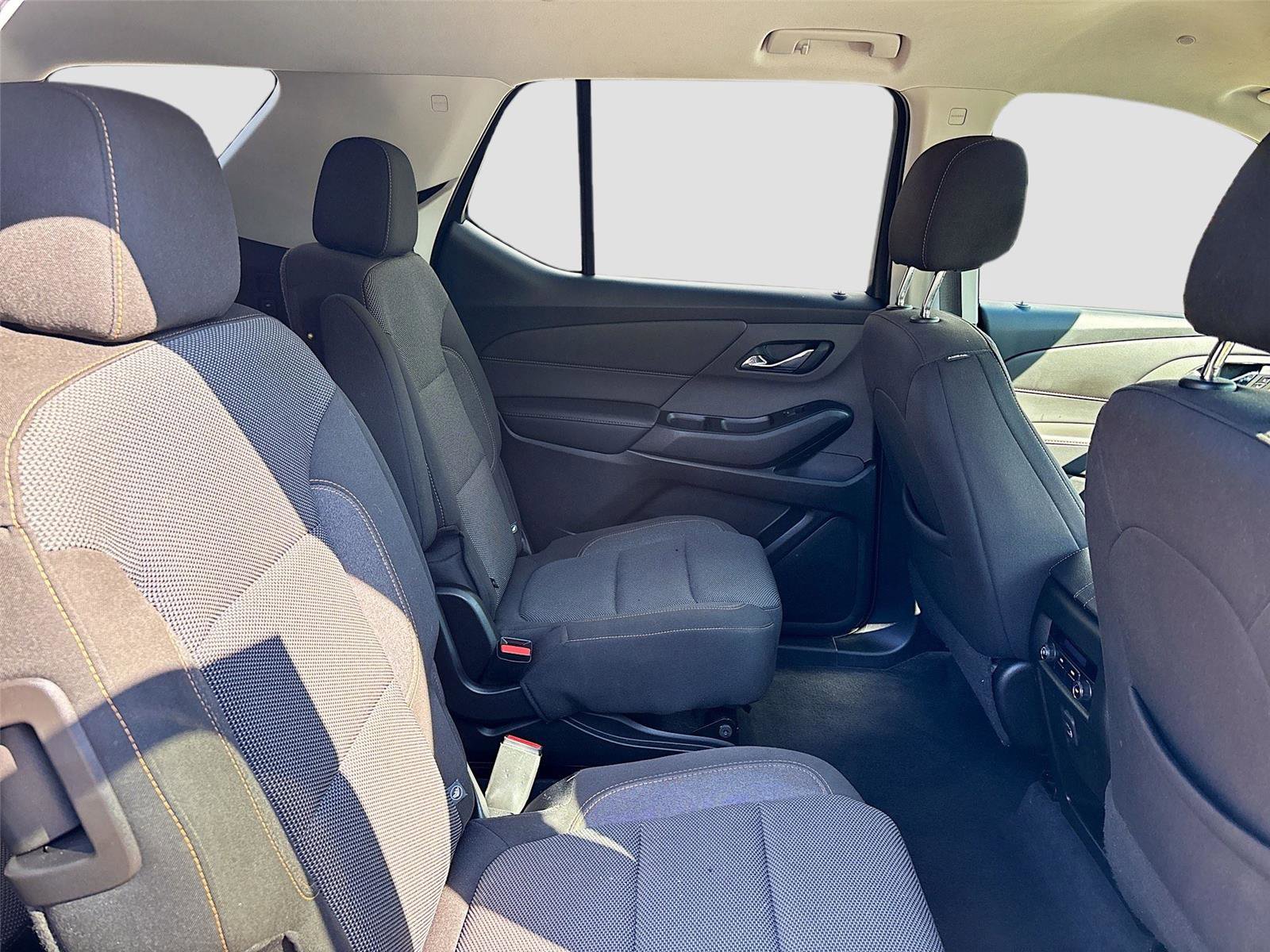 Used 2020 Chevrolet Traverse LT w/ Driver Confidence II Package image 32