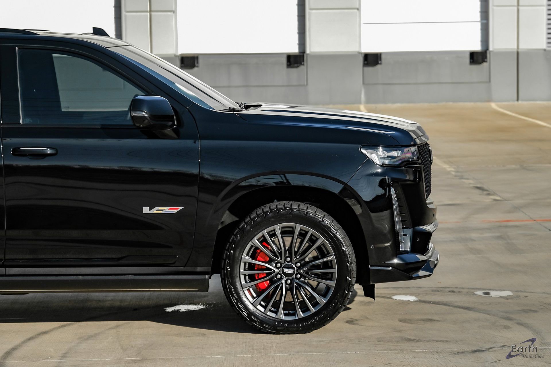 Used 2023 Cadillac Escalade V AWD/4WD image 19