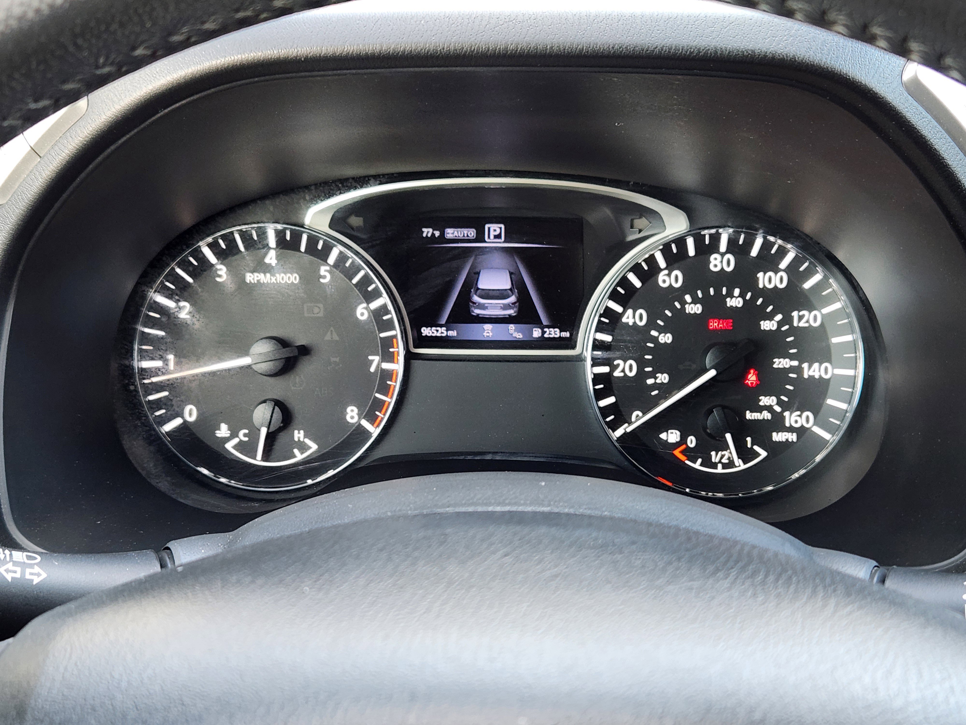 Used 2017 Nissan Pathfinder Platinum image 8