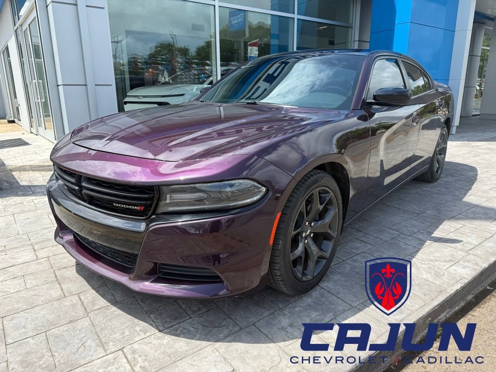 Used 2020 Dodge Charger SXT w/ Blacktop Package