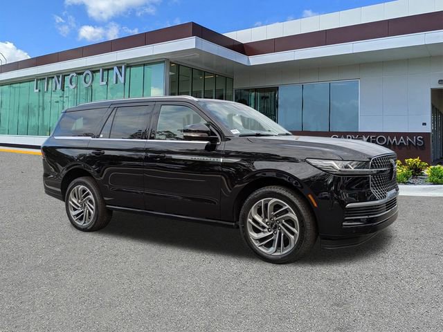 New 2026 Lincoln Navigator Reserve image 2