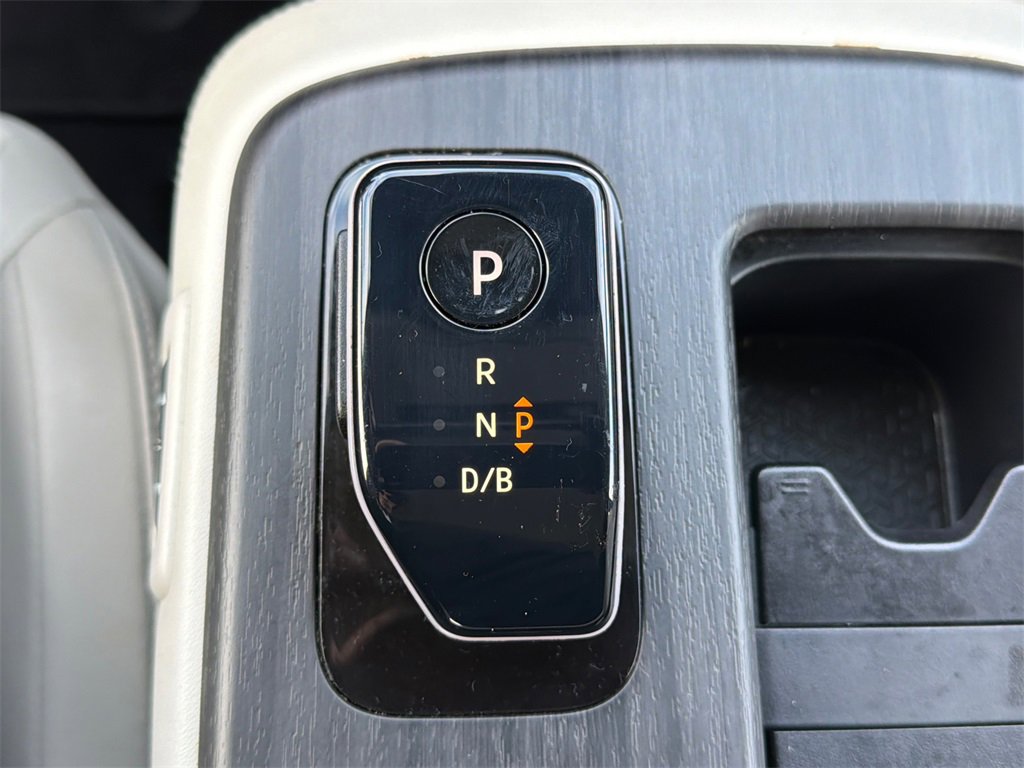 Used 2023 Nissan Ariya FWD image 30