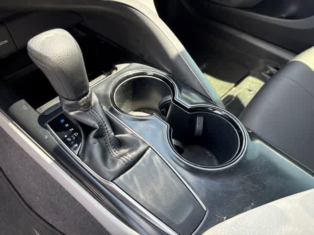 Used 2019 Toyota Camry LE FWD image 18
