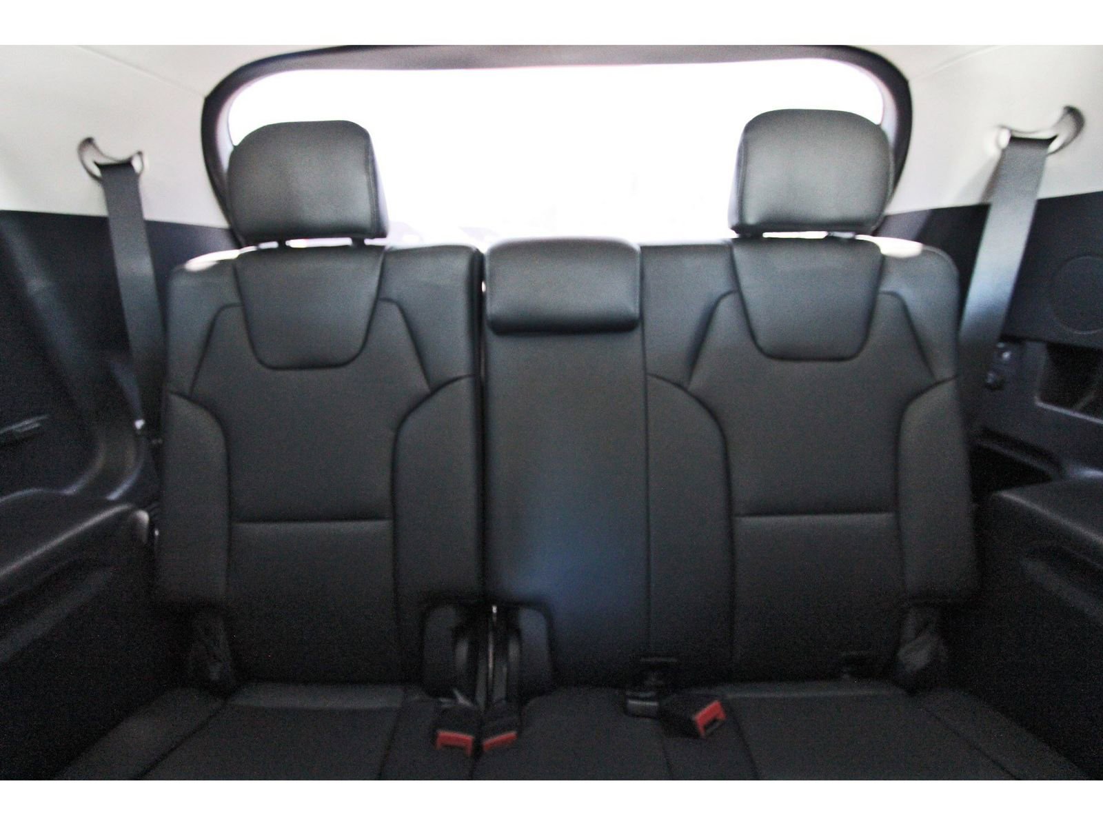 Used 2025 Kia Telluride EX w/ EX Captain's Chair Package image 15
