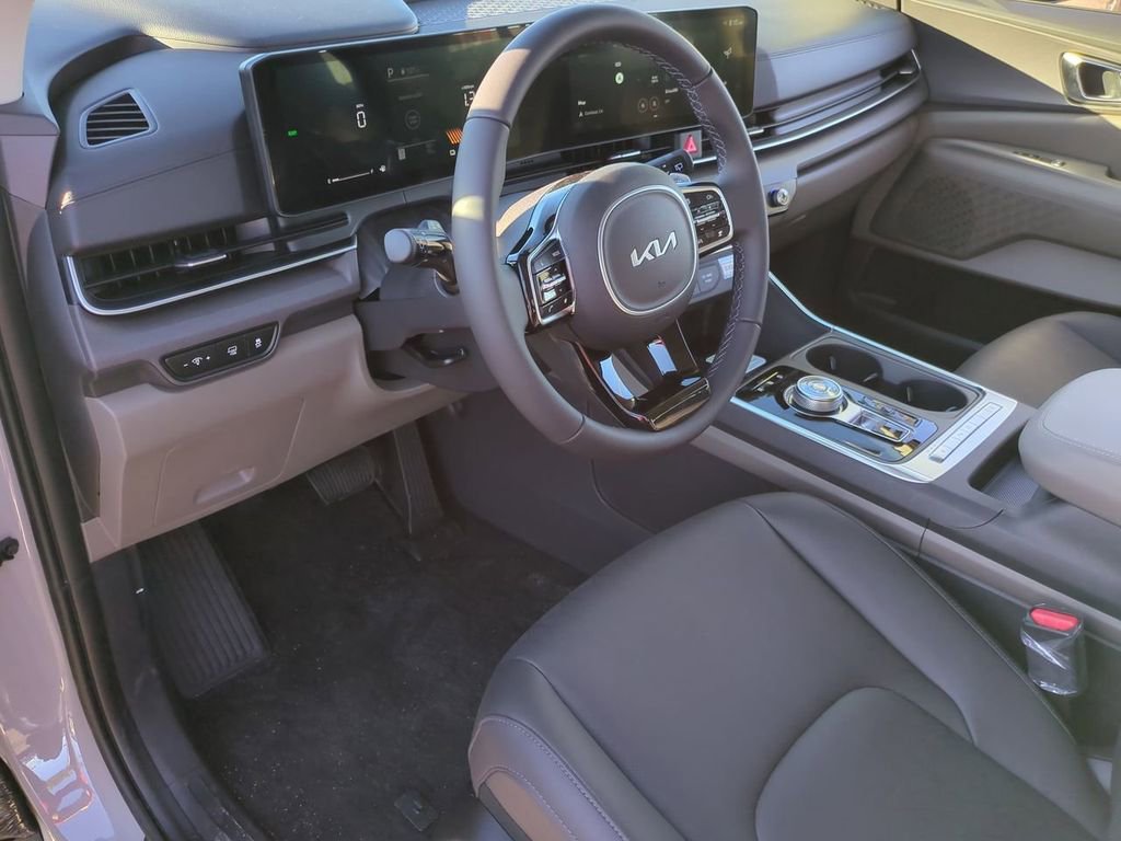 New 2026 Kia Carnival EX FWD image 9