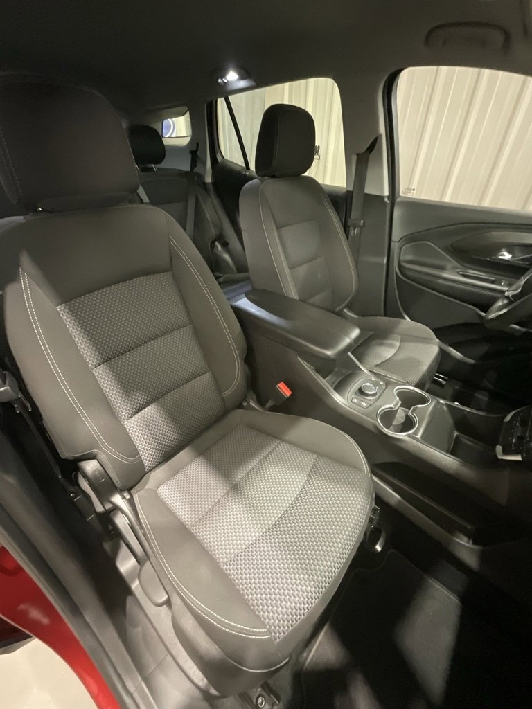 Used 2023 GMC Terrain SLE w/ Driver Convenience Package image 13