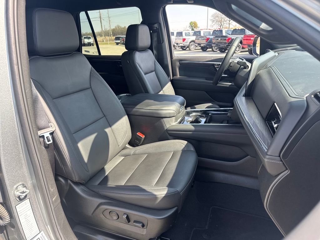 Used 2025 Chevrolet Tahoe Z71 image 12