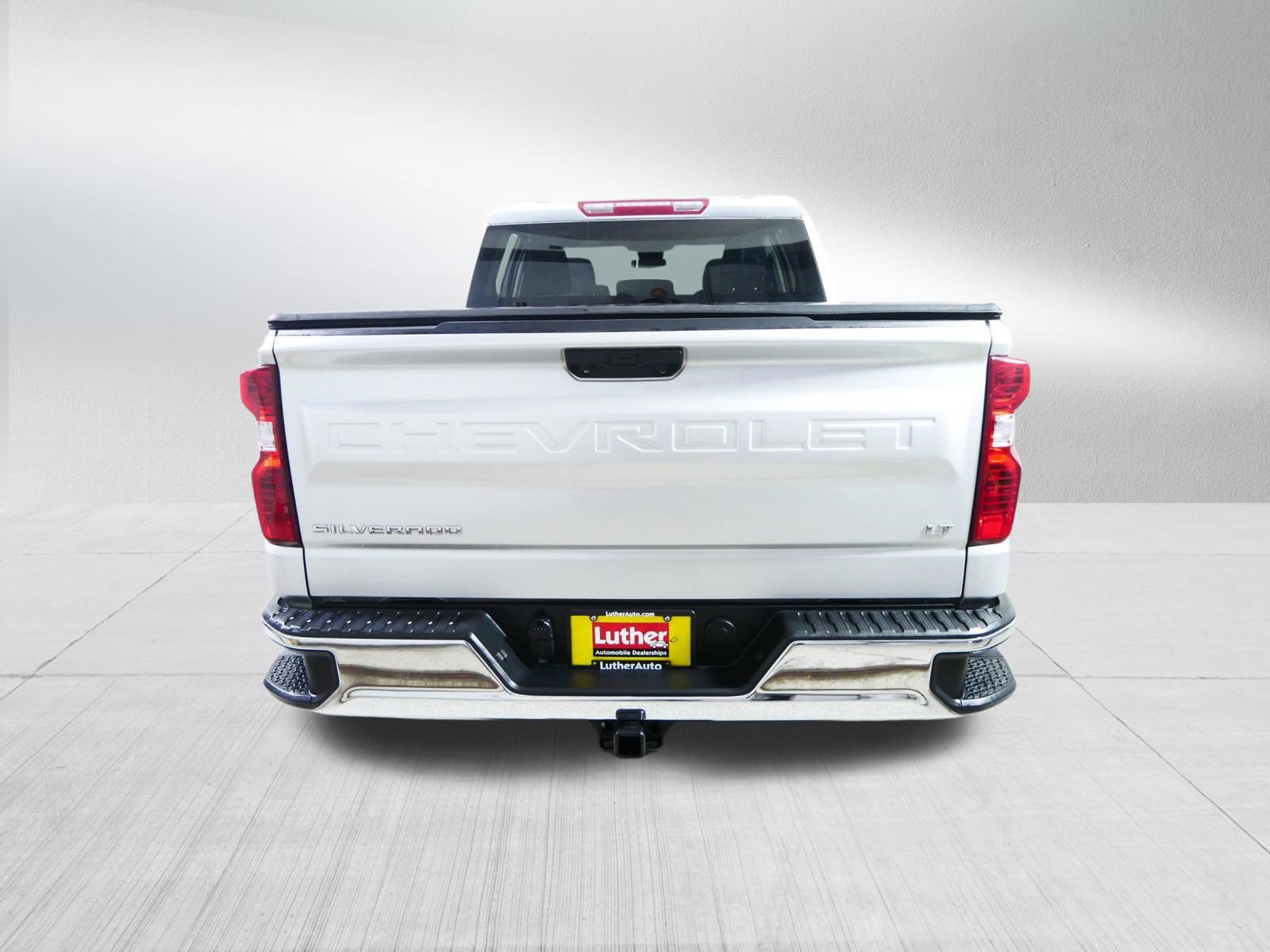 Used 2022 Chevrolet Silverado 1500 LT AWD/4WD image 6