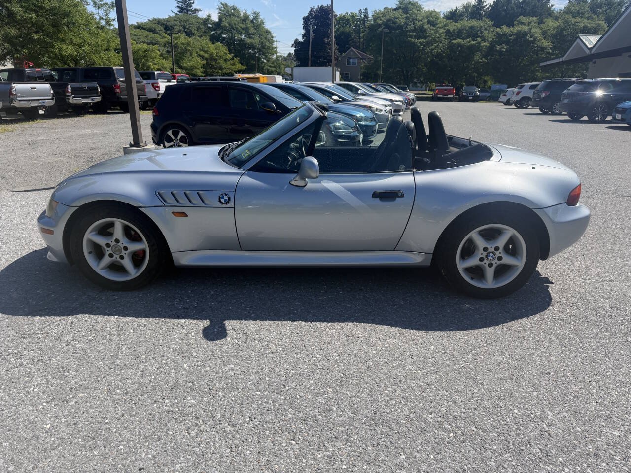 Used 1999 BMW Z3 2.5i RWD image 2