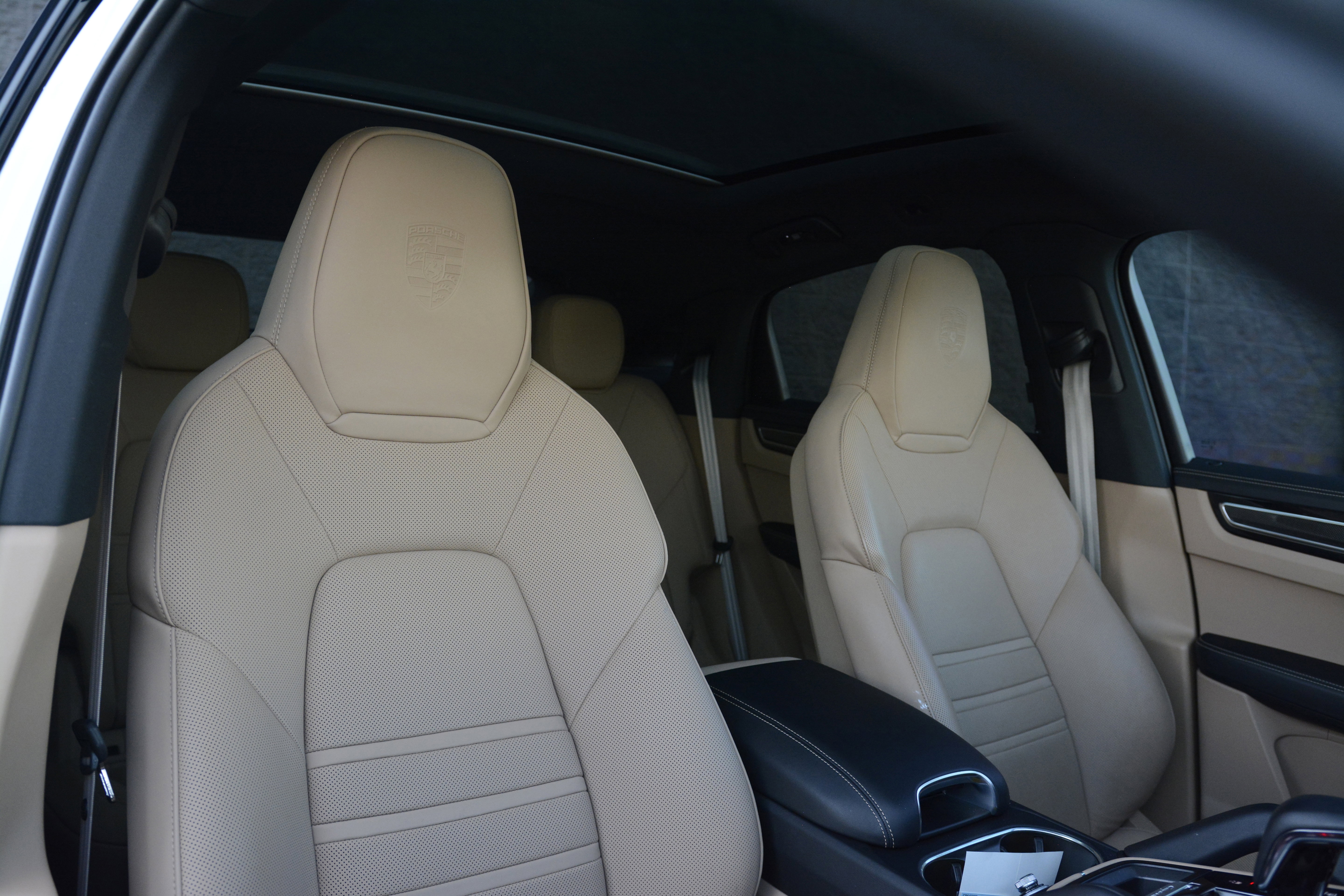 Certified 2023 Porsche Cayenne S Platinum image 29