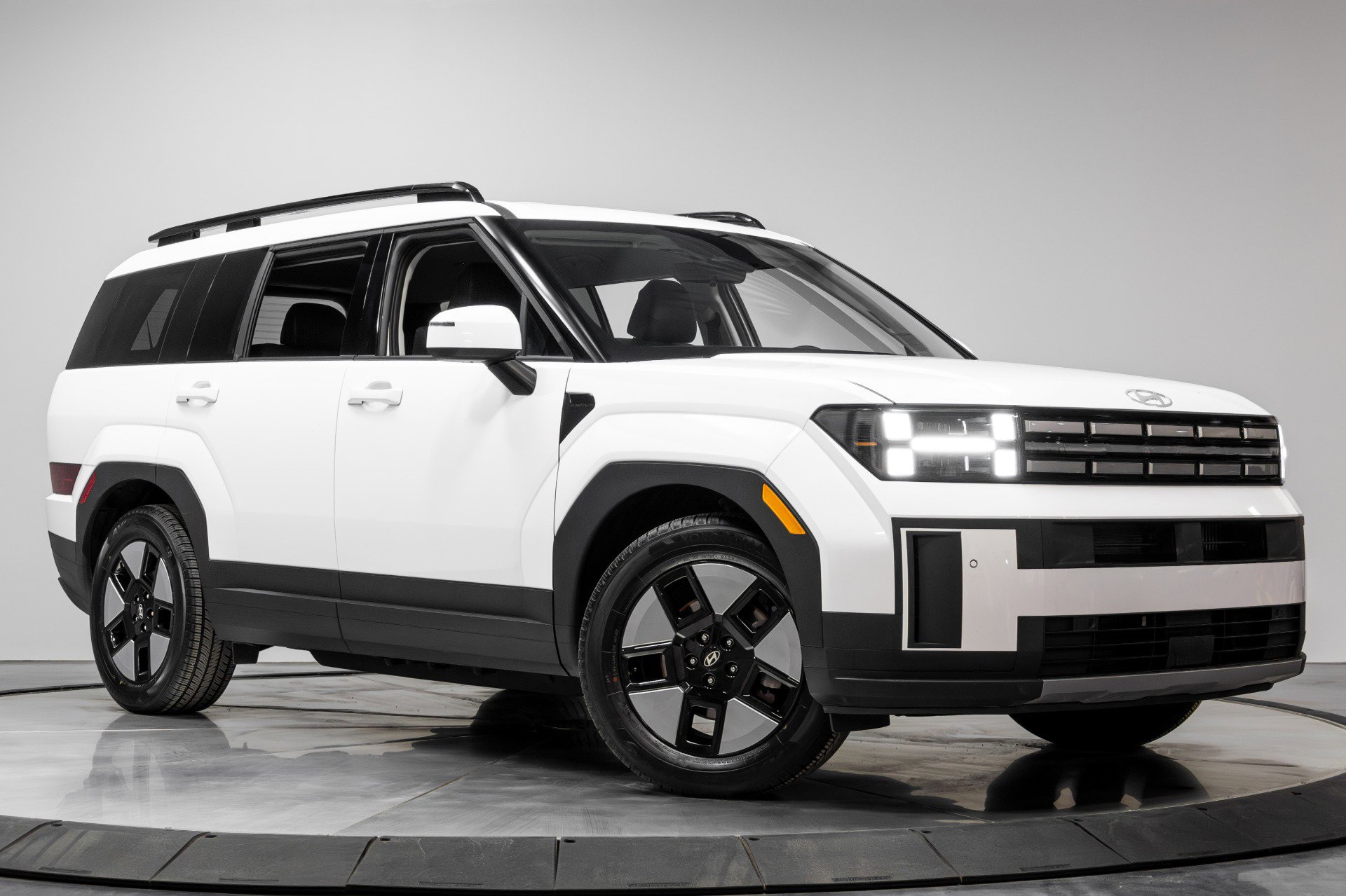 Used 2025 Hyundai Santa Fe SEL image 44