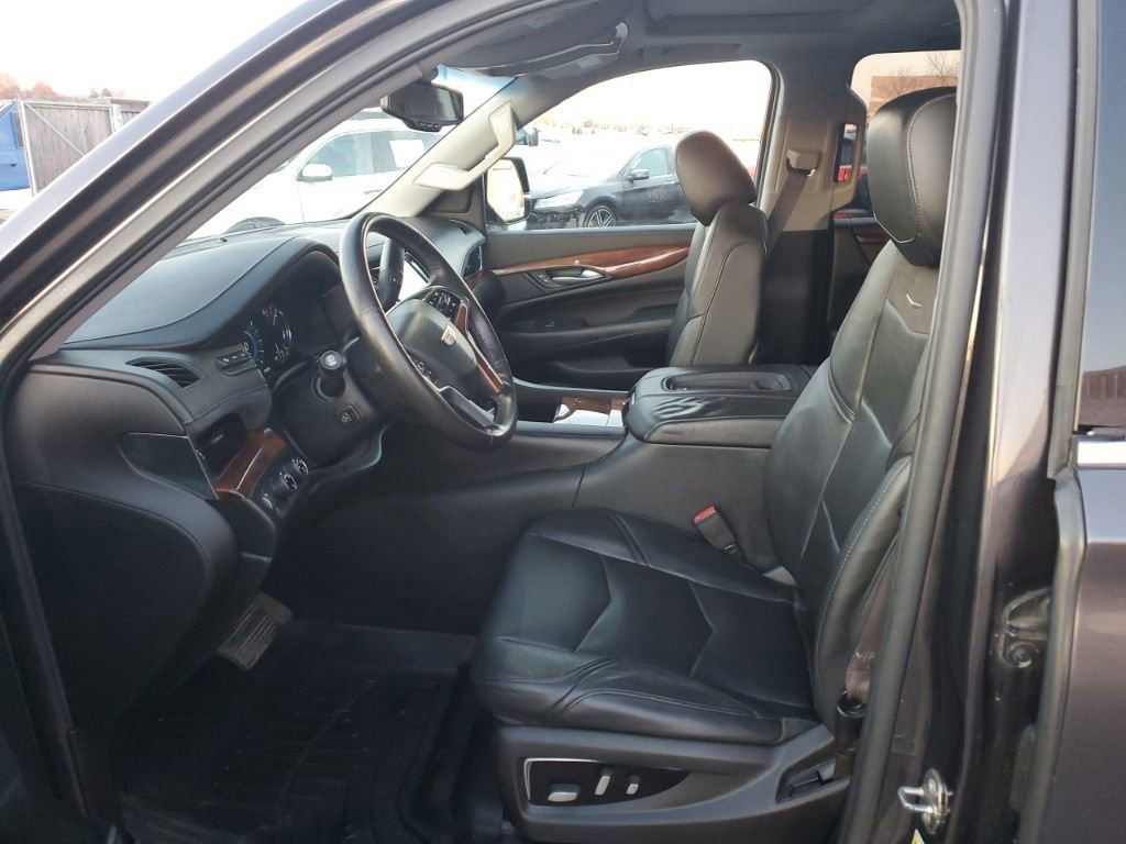 Used 2016 Cadillac Escalade ESV Premium image 13