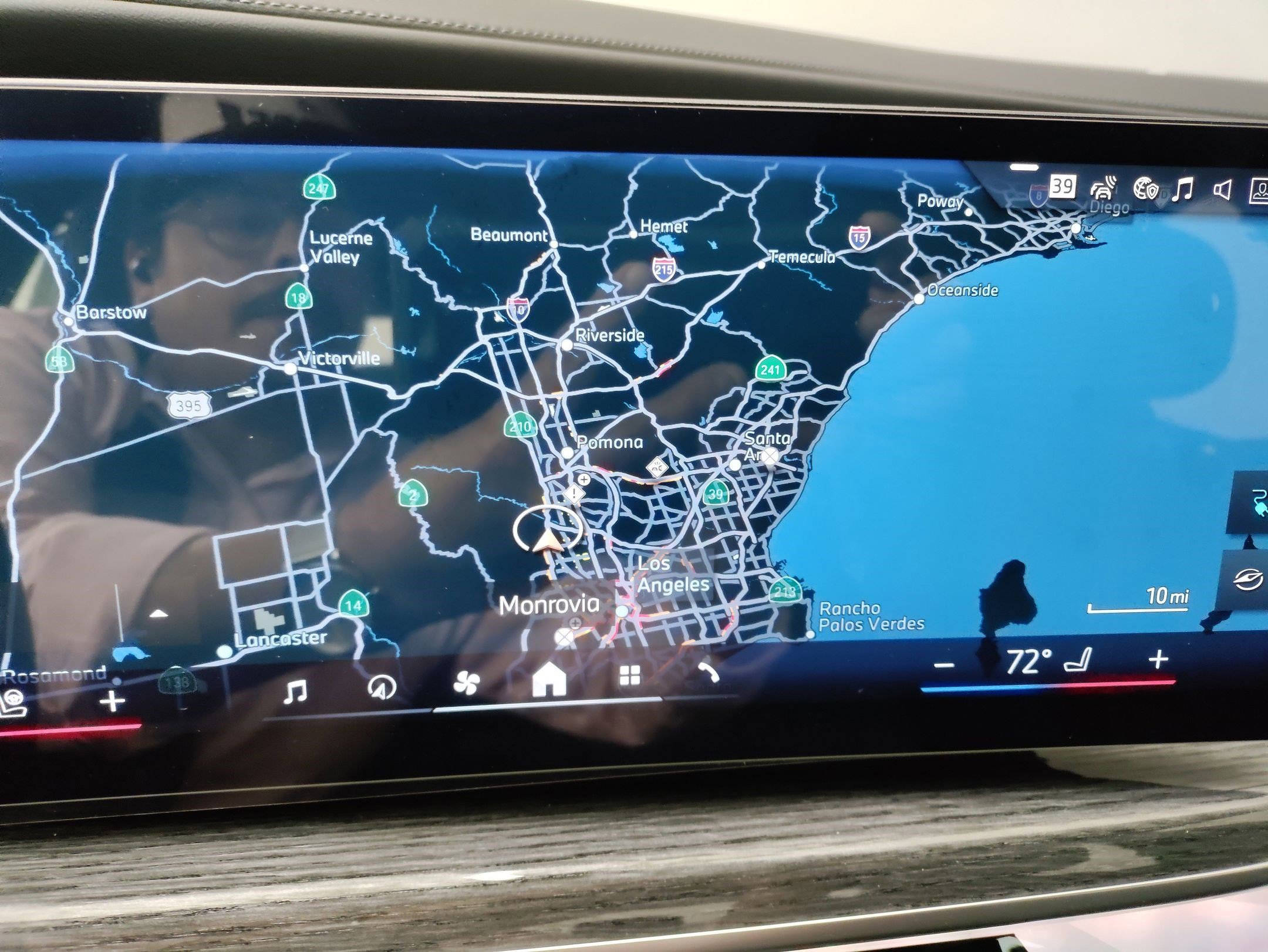 Used 2025 BMW i7 xDrive60 image 19