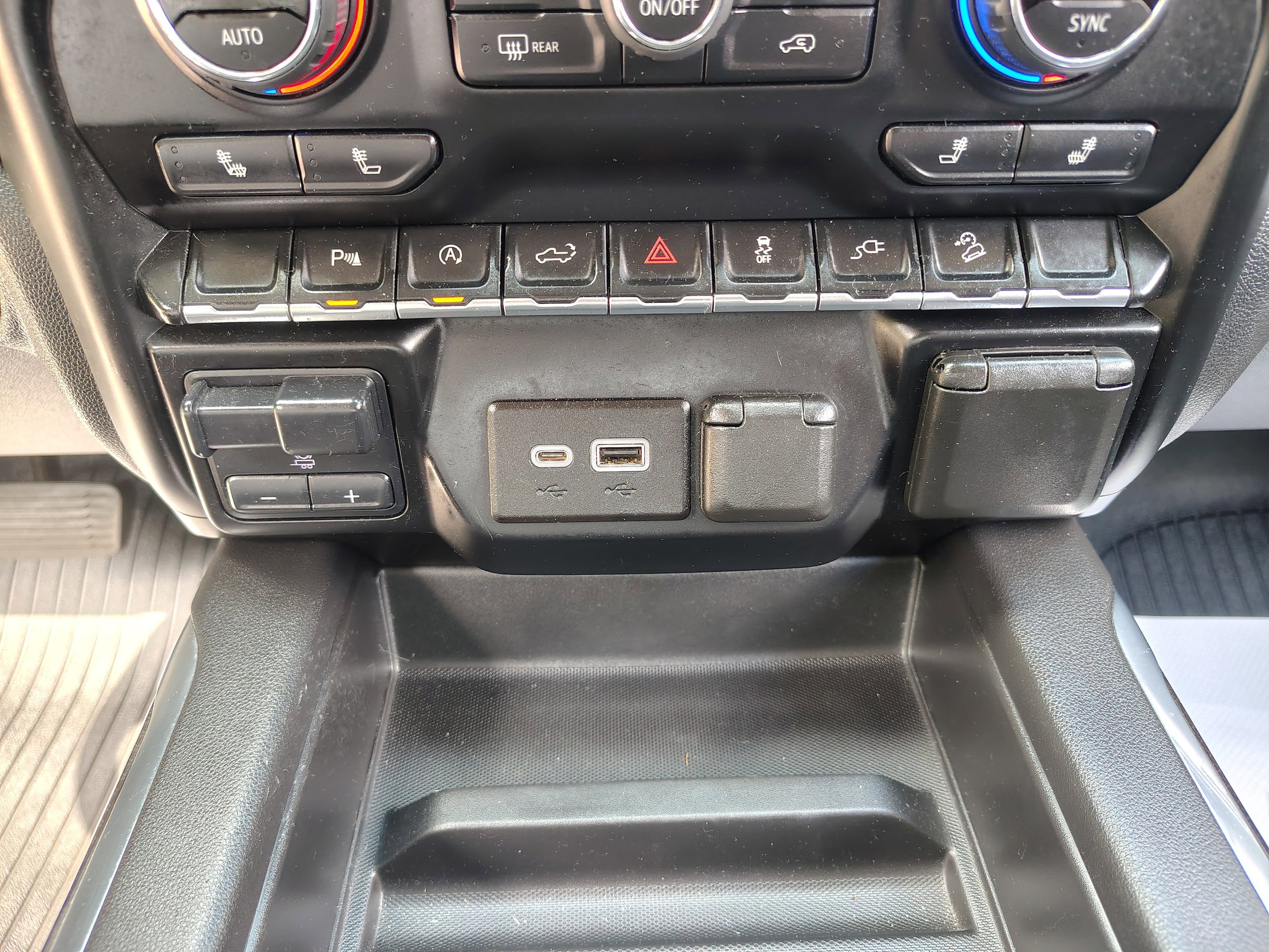 Used 2021 Chevrolet Silverado 1500 LT Trail Boss w/ Convenience Package II AWD/4WD image 33