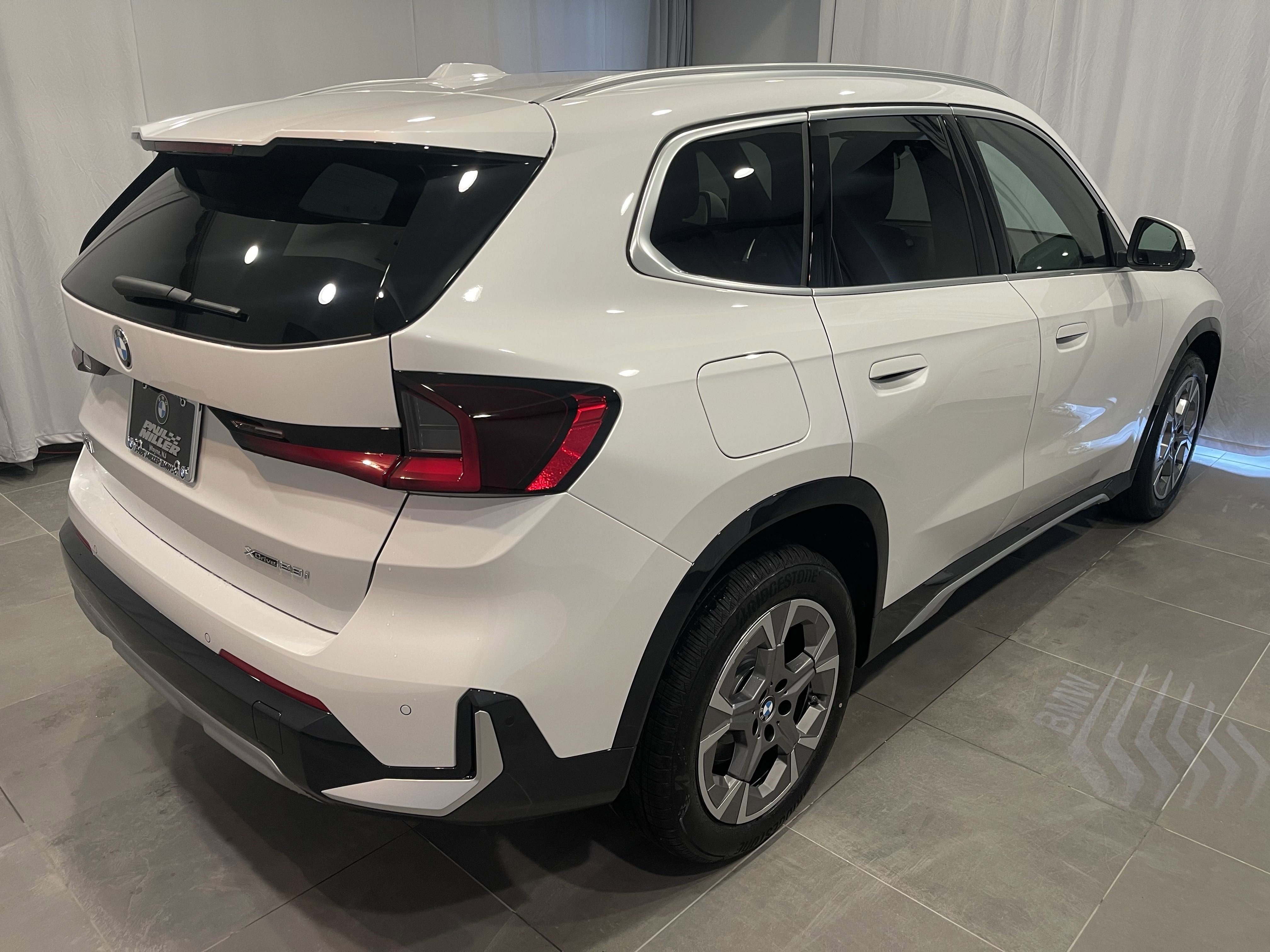 Used 2025 BMW X1 xDrive28i w/ Technology Package image 6