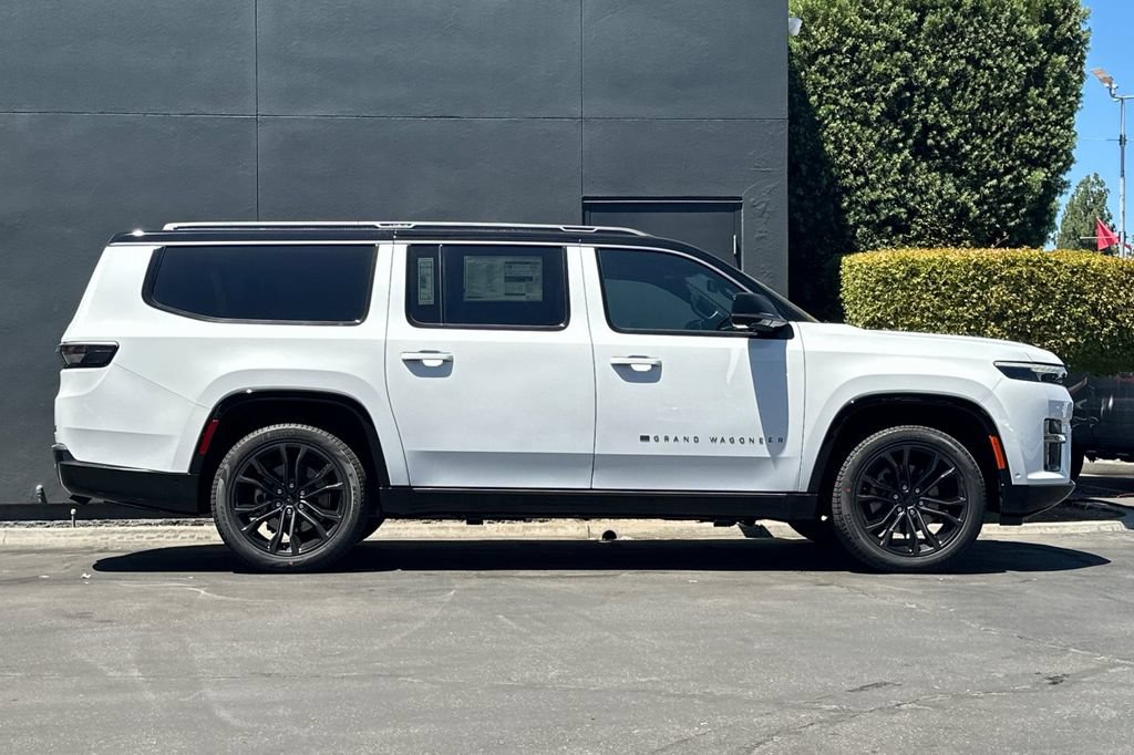New 2026 Jeep Grand Wagoneer L Summit AWD/4WD image 3