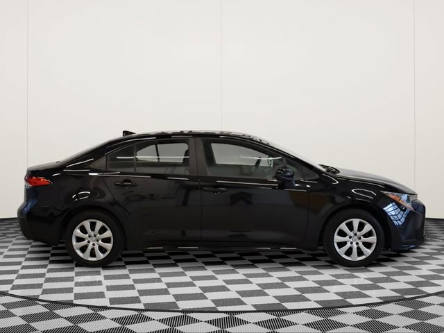 Used 2024 Toyota Corolla LE image 2