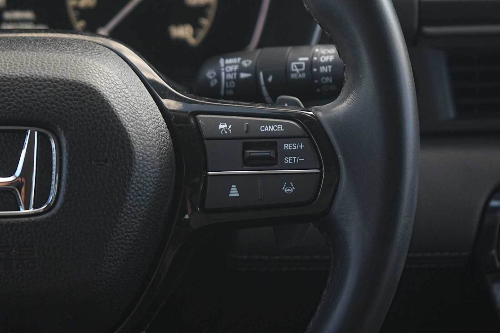 Used 2025 Honda Pilot EX-L image 18