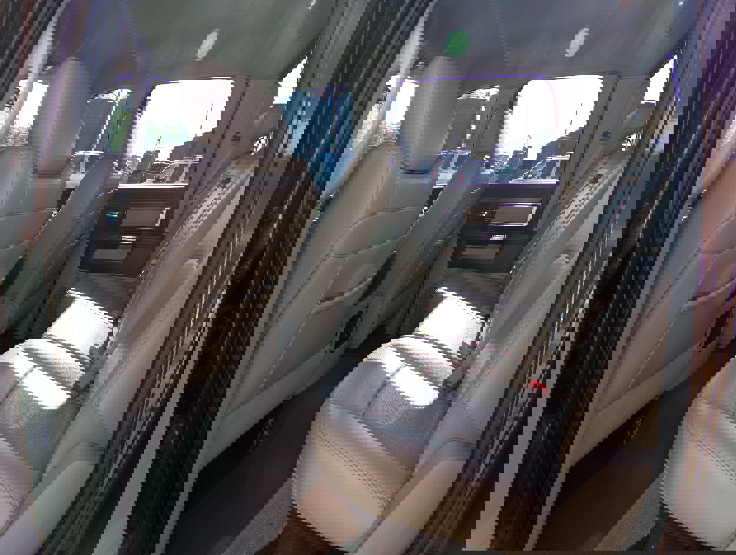 Used 2015 RAM 1500 Laramie w/ Convenience Group image 10