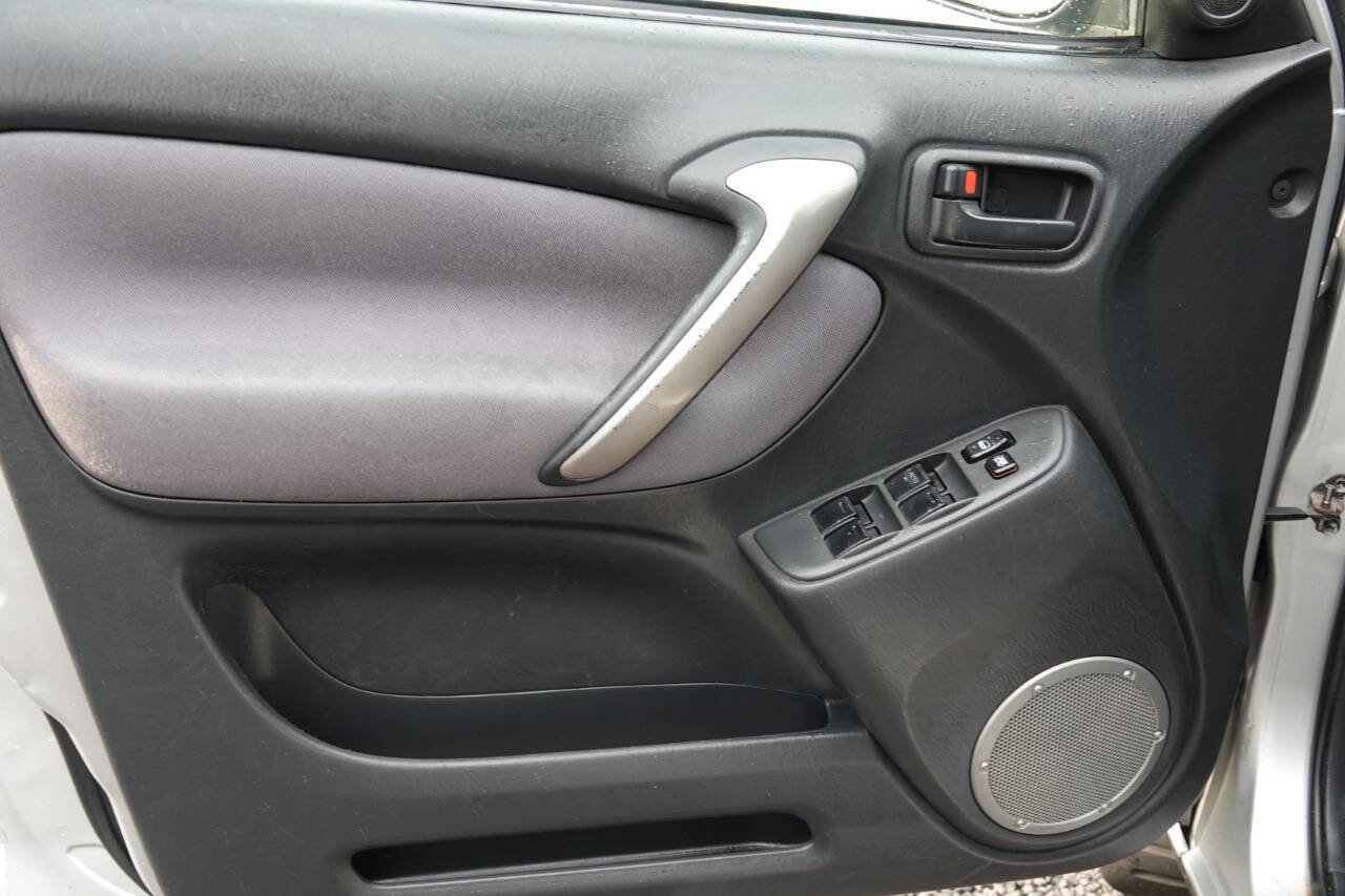 Used 2005 Toyota RAV4 4WD image 52