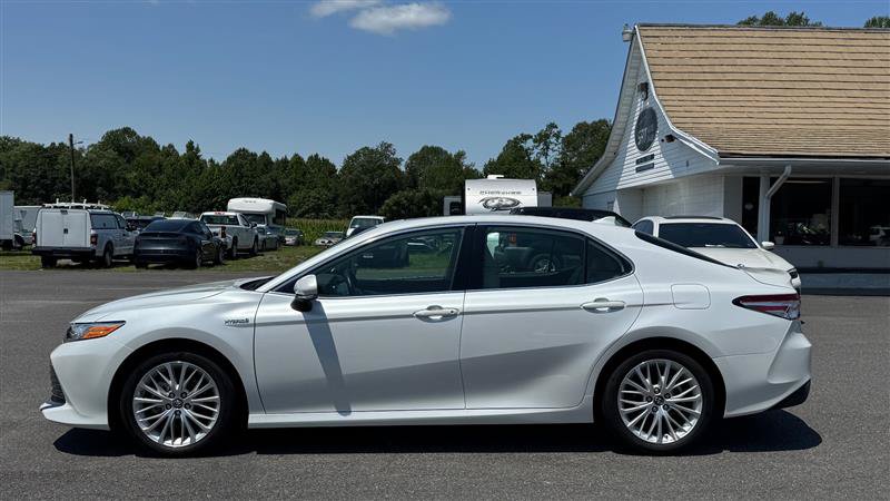 Used 2019 Toyota Camry XLE FWD image 8