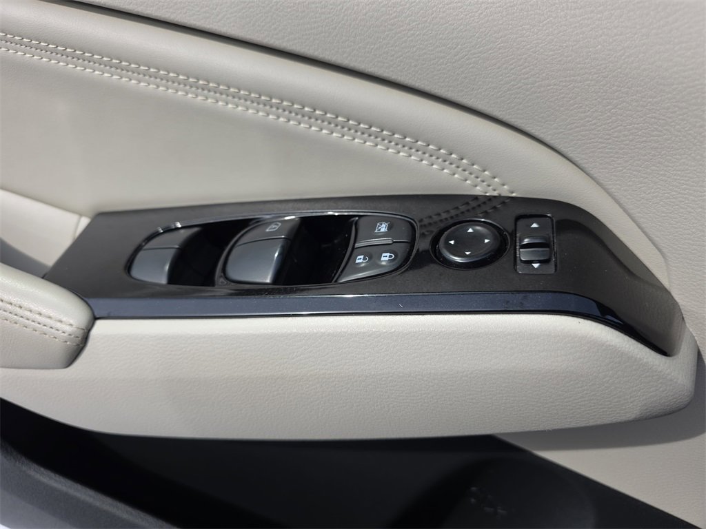 Used 2023 Nissan Altima 2.5 SV w/ SV Premium Package image 28