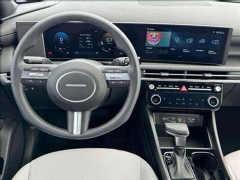 Certified 2025 Hyundai Santa Cruz SEL image 21