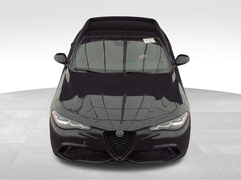 Used 2024 Alfa Romeo Giulia Veloce AWD/4WD image 15