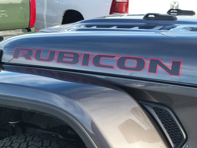 Used 2025 Jeep Gladiator Rubicon AWD/4WD image 16