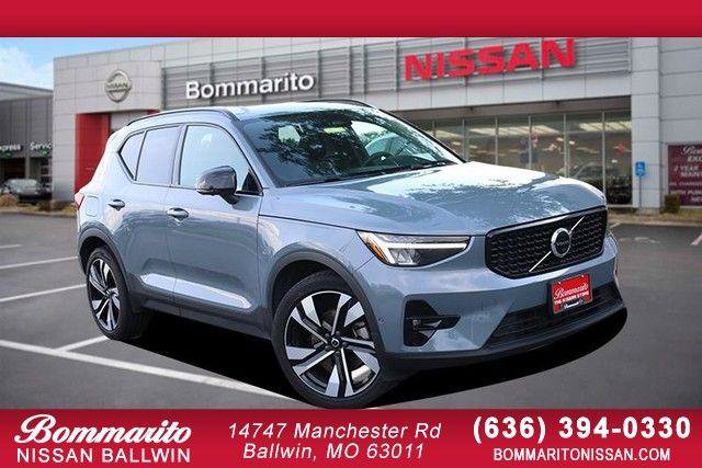 Used 2023 Volvo XC40 B5 Ultimate w/ Protection Package Premier AWD/4WD image 1