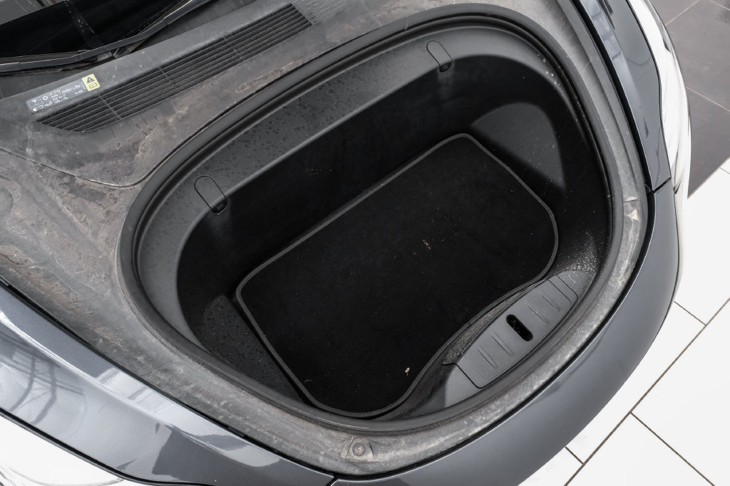 Used 2018 Tesla Model 3 Long Range RWD image 49
