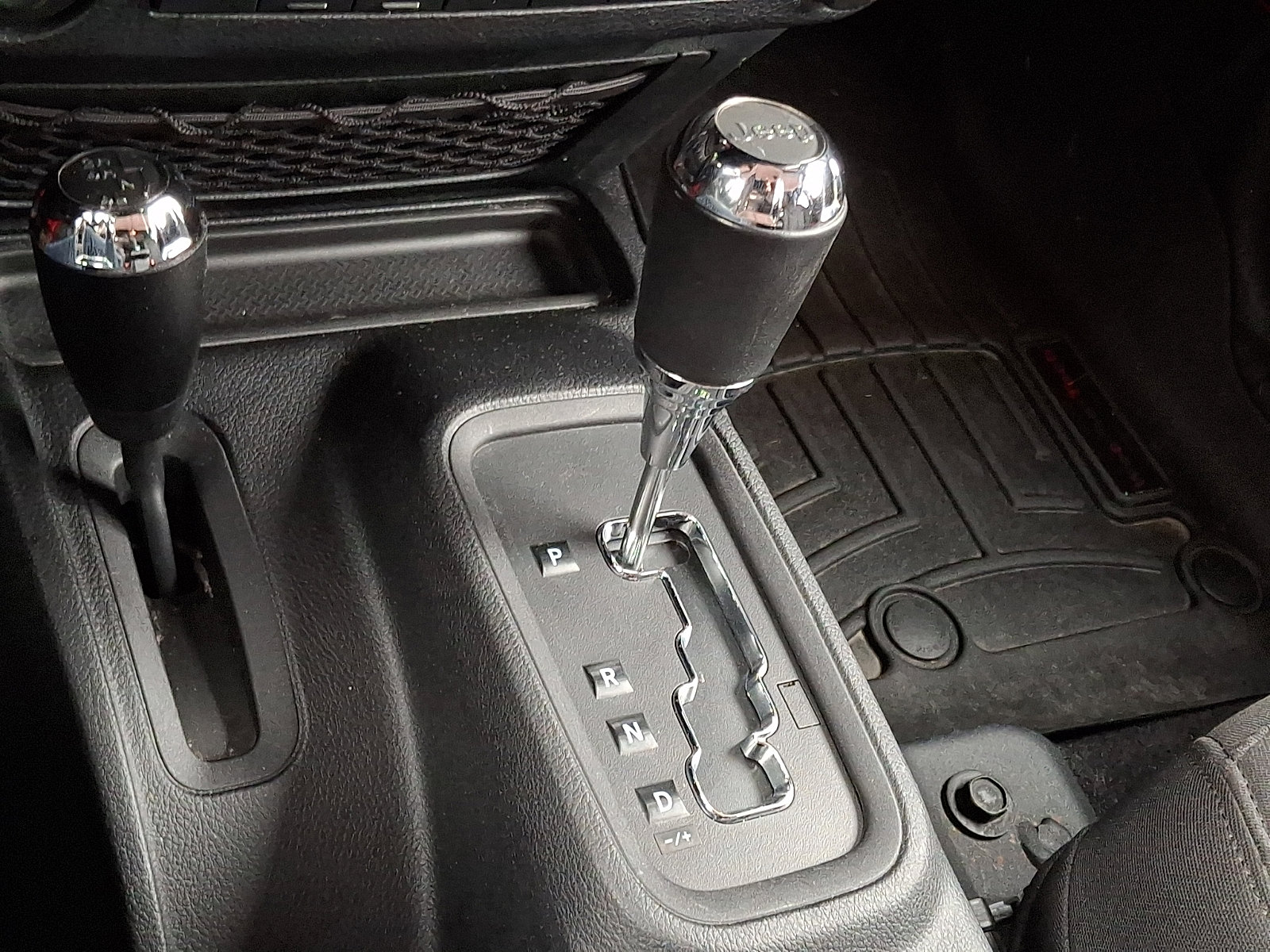 Used 2015 Jeep Wrangler Unlimited Sport w/ Quick Order Package 24S image 14