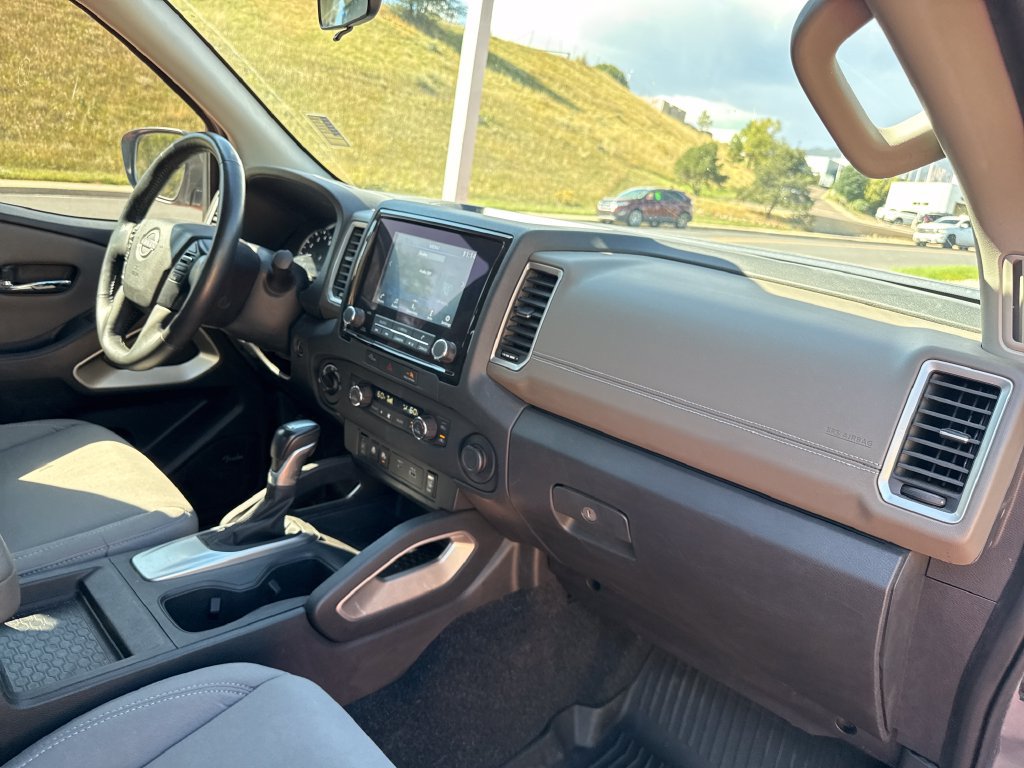 Used 2024 Nissan Frontier SV w/ Technology Package AWD/4WD image 28
