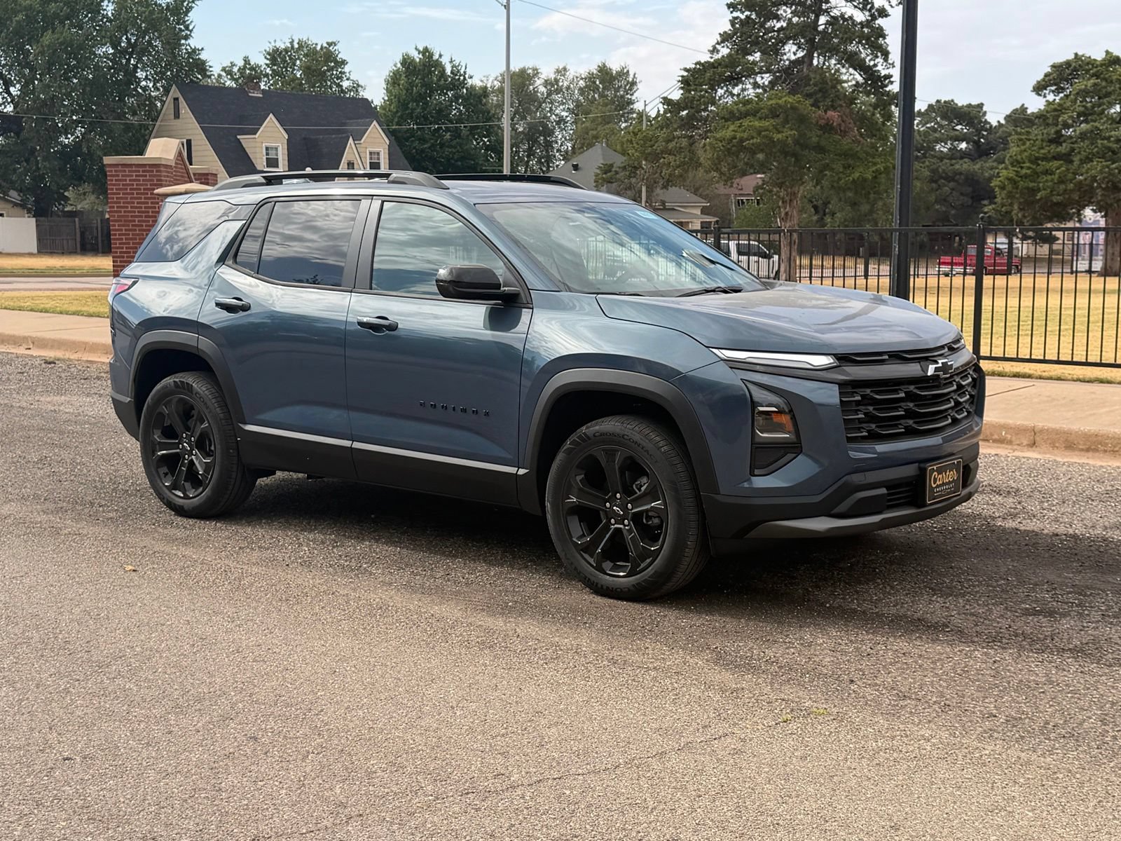New 2027 Chevrolet Equinox LT w/ Midnight Edition FWD image 2