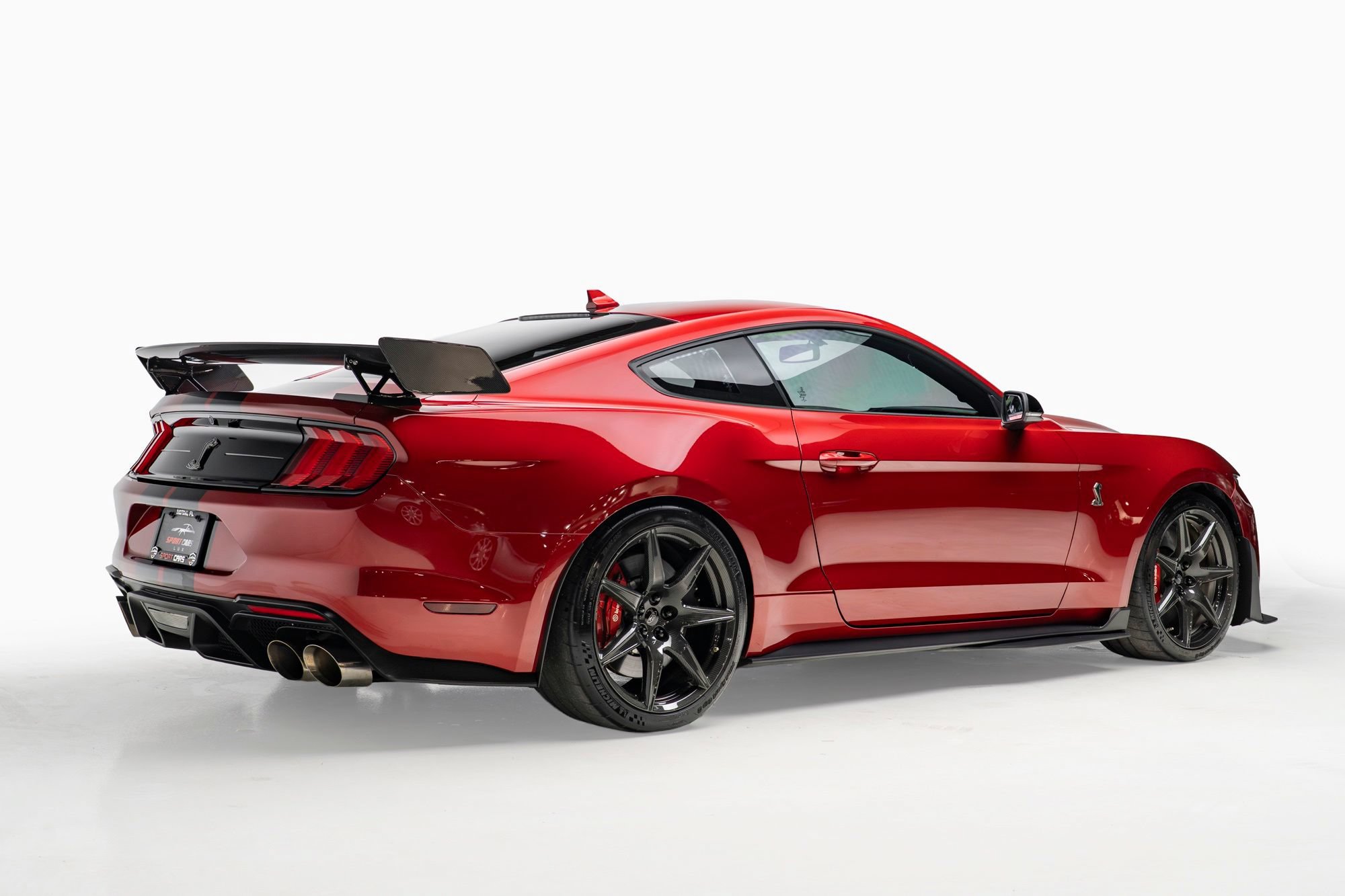 Used 2020 Ford Mustang Shelby GT500 w/ Carbon Fiber Track Pack RWD image 9