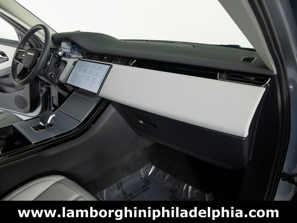 Used 2025 Land Rover Range Rover Evoque S AWD/4WD image 26