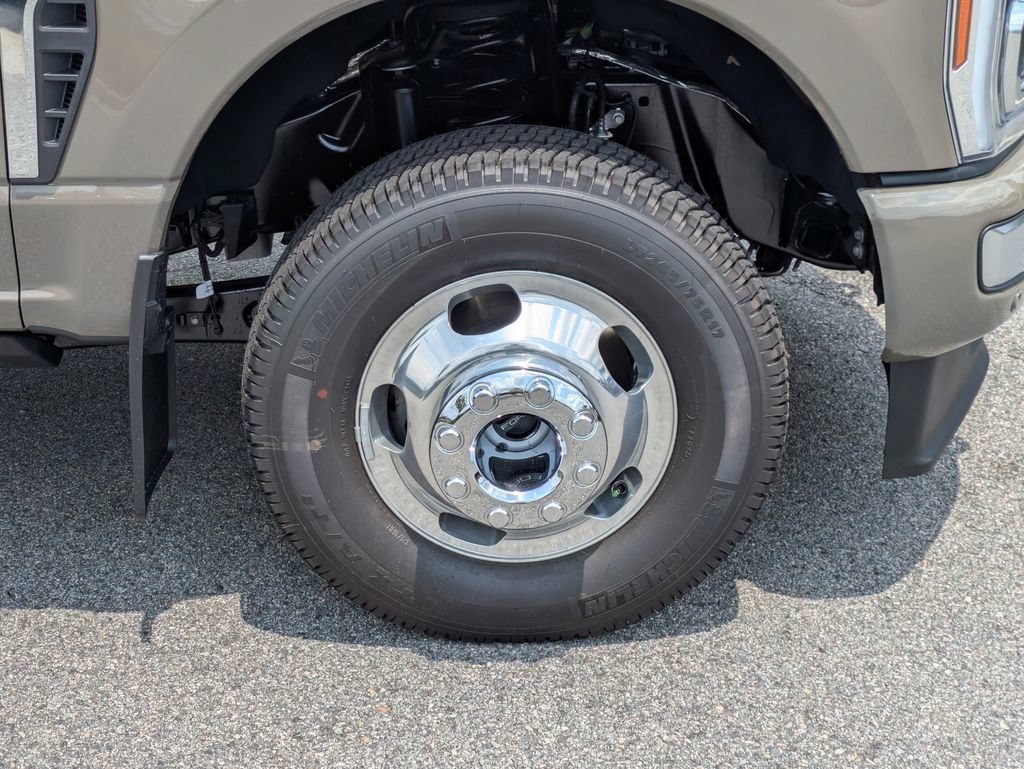New 2026 Ford F350 Platinum w/ Platinum Plus Package AWD/4WD image 11