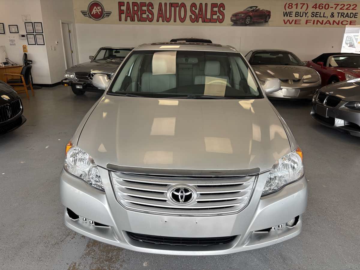 Used 2009 Toyota Avalon XLS FWD image 1